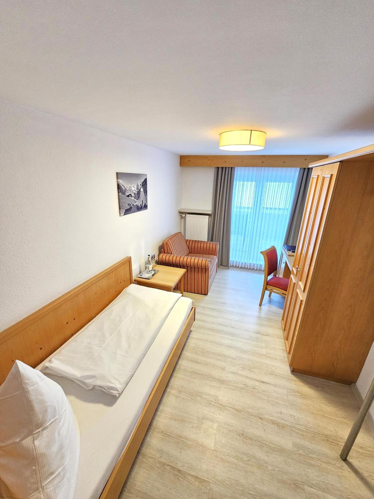 Hotel Cafe Fuggerhof Oberstdorf Extérieur photo