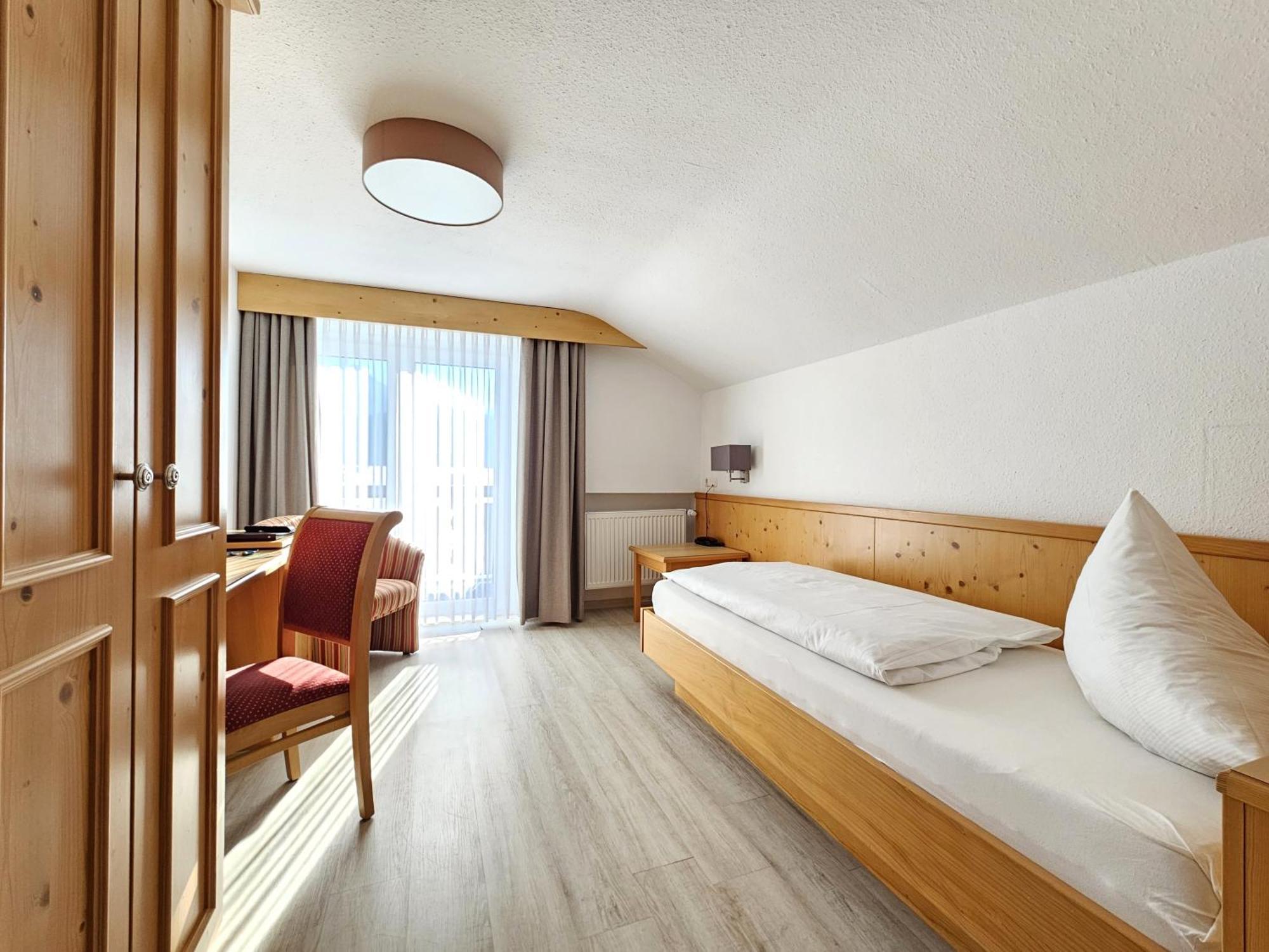 Hotel Cafe Fuggerhof Oberstdorf Extérieur photo
